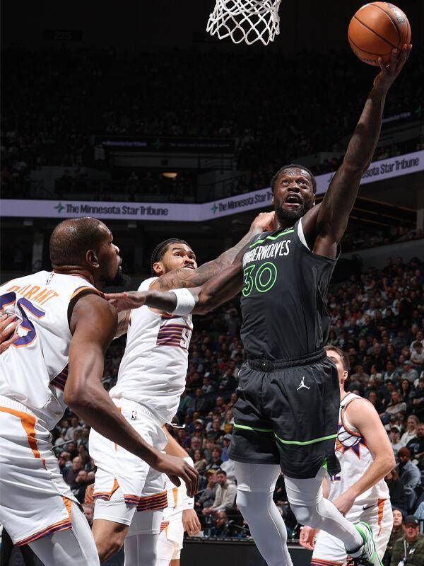 窗口期突围战来临；明尼苏达森林狼围绕CBA季后赛扳平良机；悬念犹存；轮换策略成焦点 