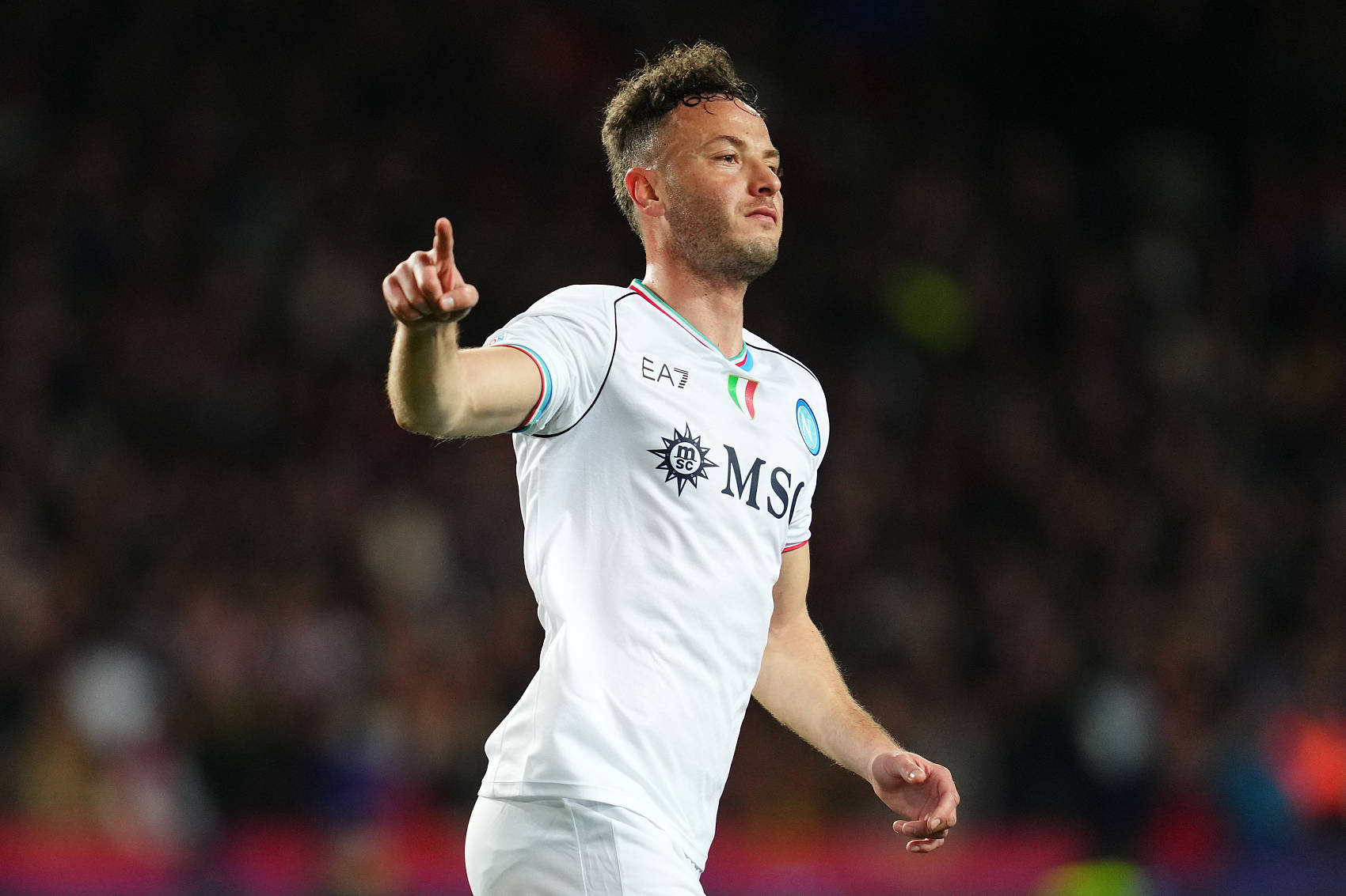 包含加时末段马德里竞技备战意甲，门线救险细节曝光，引发热议，临场指挥获称赞的词条