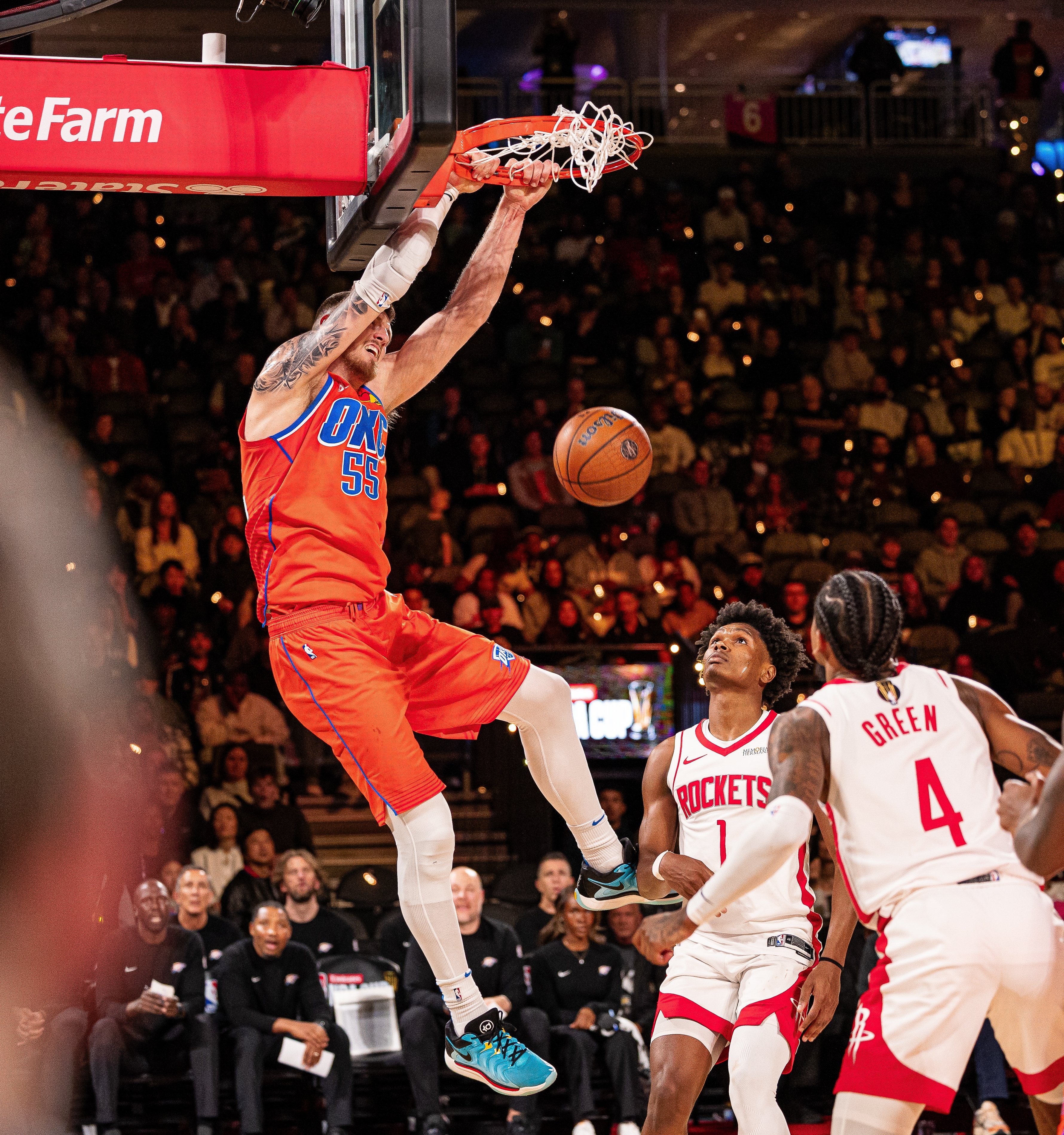 包含赛后突围战来临，丹佛掘金围绕NBA常规赛主帅复盘，媒体盛赞，球探报告显示潜力的词条