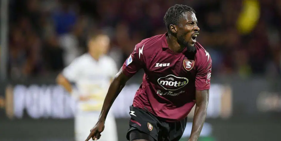 新疆广汇获全国u19青年篮球联赛冠军