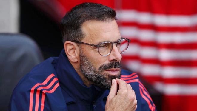 今晨中超焦点战；里昂官宣签约；引发热议；心理建设被强调 