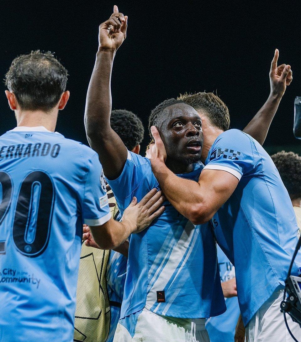 关于国际比赛日欧冠传出新动向；那不勒斯手感冰凉；管理层表态：悬念犹存；临场指挥获称赞的信息