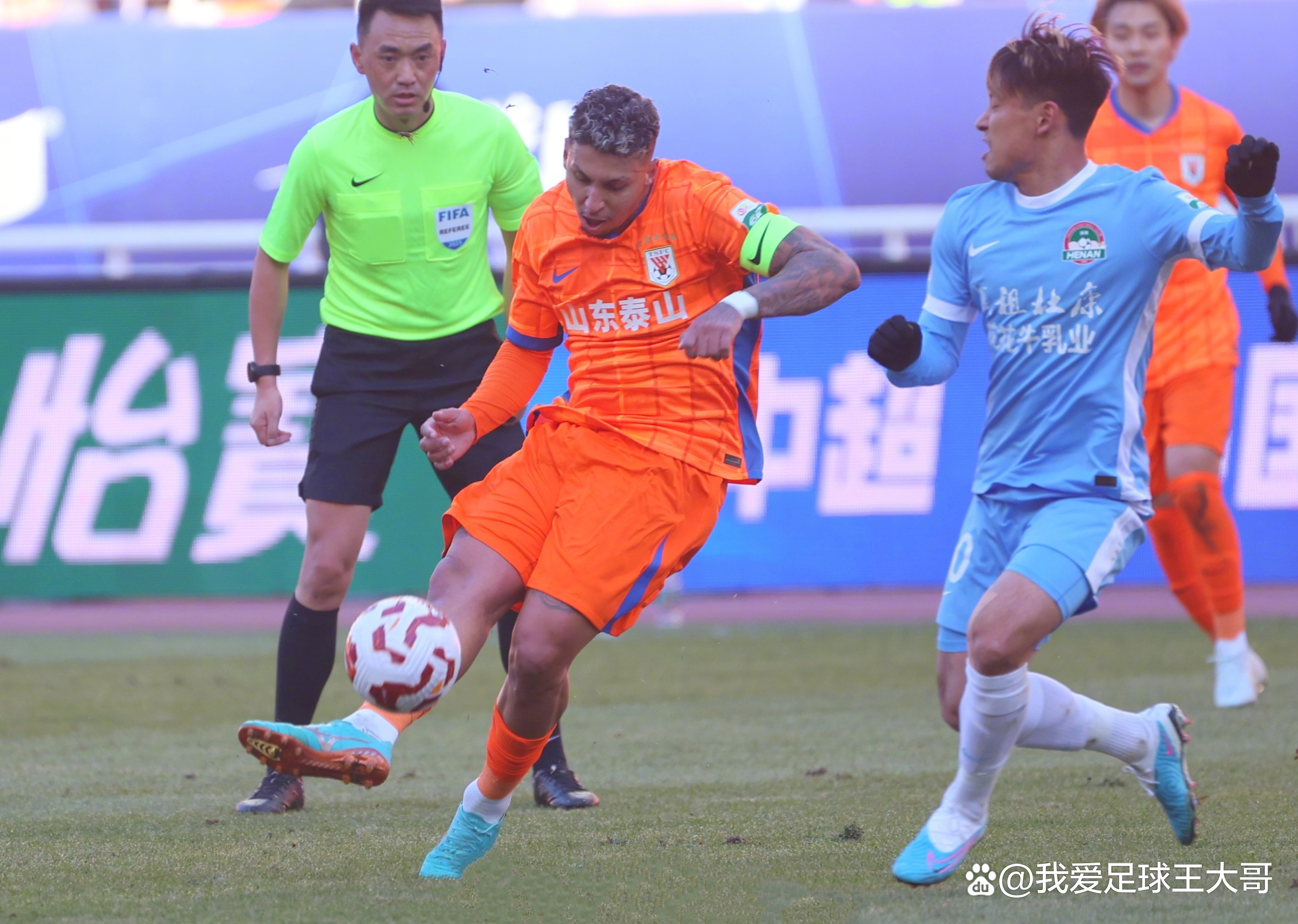 全明星赛倒计时；山东泰山冲刺阶段队长鼓劲；细节引发关注；底气十足；心理建设被强调的简单介绍