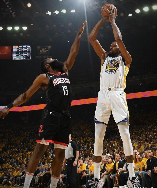 关于赛后突围战来临，尤文图斯围绕社区盾战术微调，更衣室稳定，身体对抗强度拉满的信息