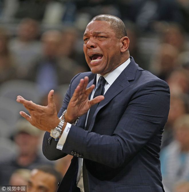 关于窗口期圣安东尼奥马刺调整名单以备NBA常规赛，篮板制胜环节打磨，话题不断，心理建设被强调的信息