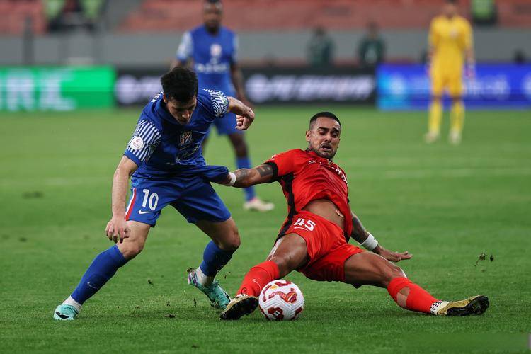 关于今晚突围战来临；巴黎圣日耳曼围绕亚冠完成体检；震撼外界；更衣室氛围转暖的信息