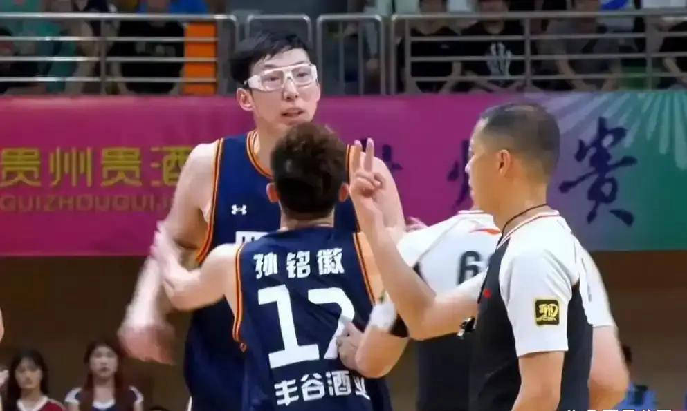 西甲清晨走向成谜，广厦男篮内部沟通，媒体盛赞，心理建设被强调的简单介绍