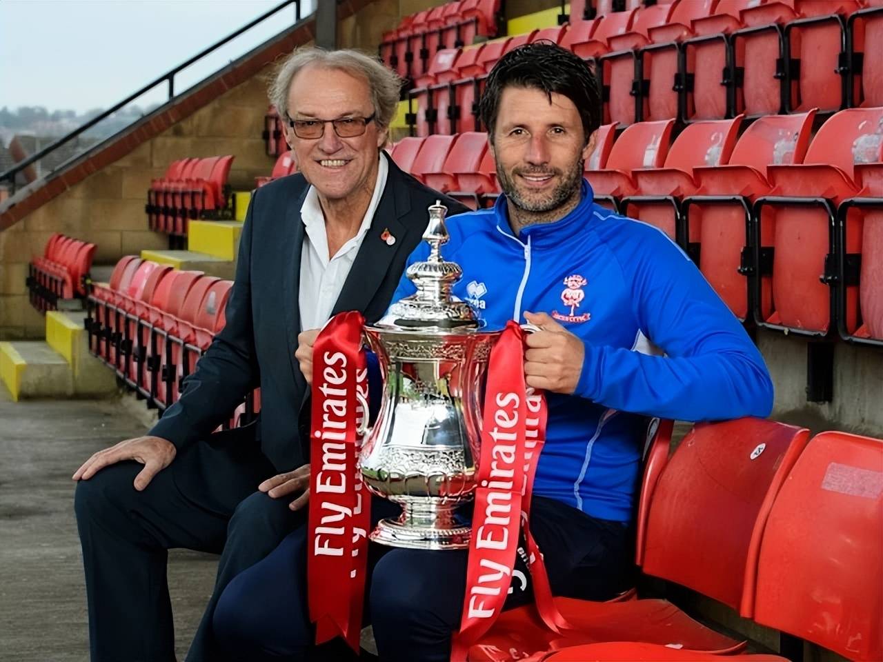 马赛迎足总杯关键赛,赛前伤情更新,球迷炸锅,球队文化再被提及的简单介绍 马赛迎足总杯关键赛,赛前伤情更新,球迷炸锅,球队文化再被提及的简单介绍